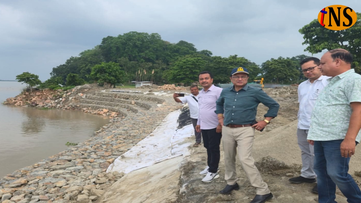 Nagaon DC Devashish Sharma Reviews Hatimura Erosion Situation, Orders Faster Protection Measures